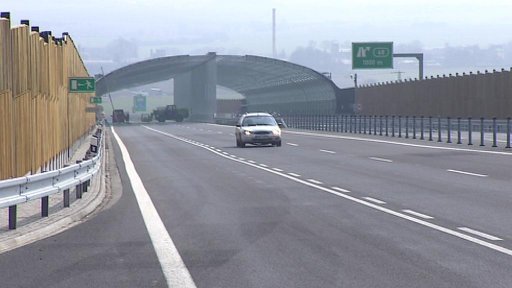 Z části dálnice D8 se stala černá stavba