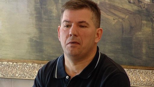 Cizinec, který zachránil ženu před útokem lupiče, zřejmě přijde o finanční pomoc státu