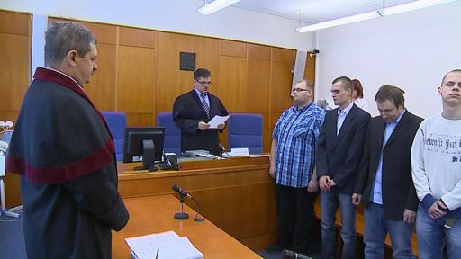 Soud v Chomutově potrestal osm fanoušků, kteří skandovali rasistická hesla