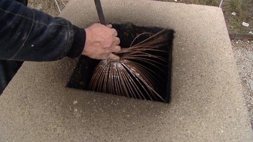 Přes 50 lidí už napálil falešný kominík