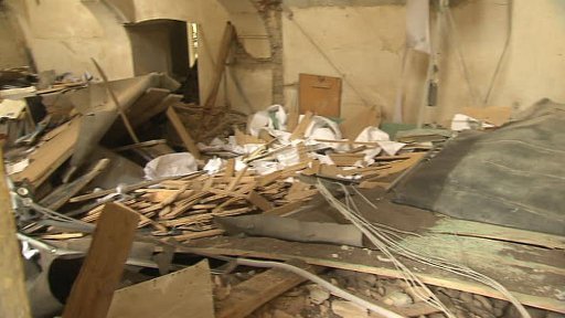 Hasiči dokončili odklízení a prohledávání sutin v domě v Divadelní ulici v Praze