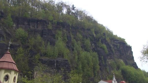 Přímo přes městskou dominantu má vést trasa dálničního přivaděče v Děčíně