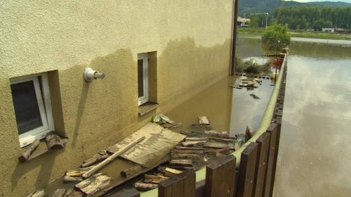 V Děčíně voda klesá, město se chystá na úklid