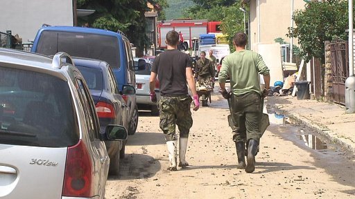 Obyvatelé Lahovic poprvé doma