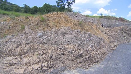 Svah na D8 se zastavil