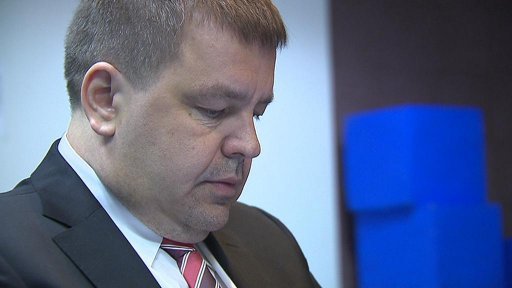 Advokát P. Tluchoře potvrdil, že je bývalý poslanec podezřelý v souvislosti se složením poslaneckého mandátu