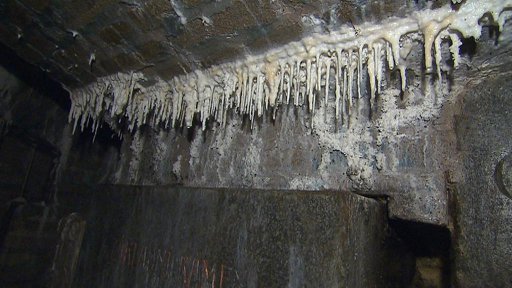 Rekonstrukce Husova pomníku na Staroměstském náměstí v Praze