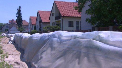 Zatopené Libotenice čekají na pomoc od státu