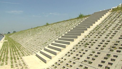 Mělník zvažuje, jak vylepšit novou hráz