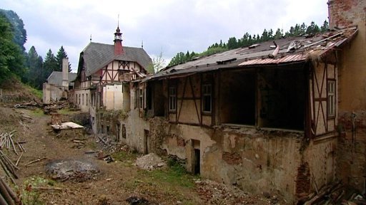 V Kyselce začaly záchranné práce