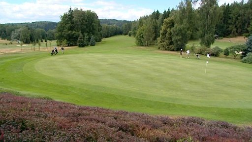 Karlovy Vary chtějí doplatit za golfový areál víc než 45 milionů