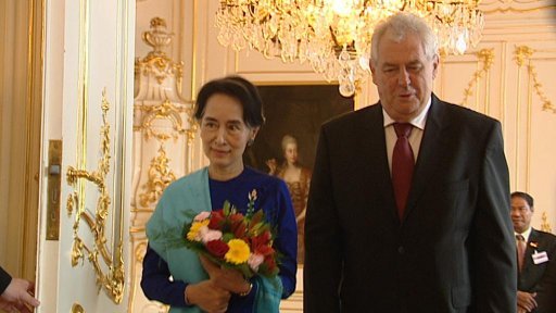 Su Ťij: Barma je teprve na začátku cesty k demokracii