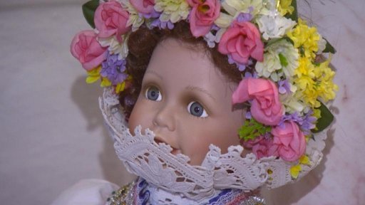 Repliky krojů na panenkách v Muzeu Vysočiny v Jihlavě