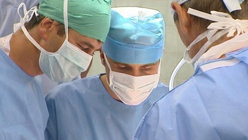 Další unikátní operace v pražském IKEM