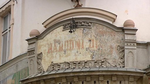 Pamětníci pomáhají zachránit Národní dům v Karlových Varech