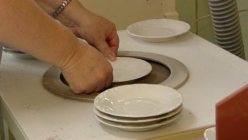 I malé porcelánky překonaly krizi