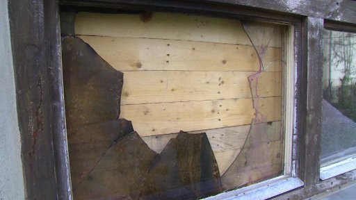 Chráněnou dílnu v Příšovicích se pokusil zapálit žhář