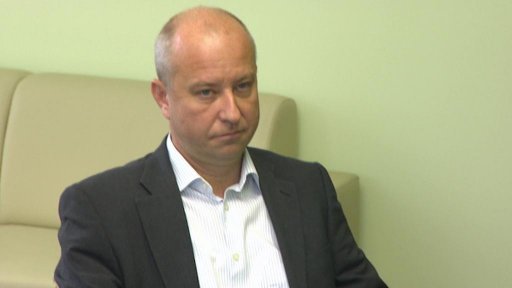 Spor rektora s děkanem, kvůli poslaneckému mandátu