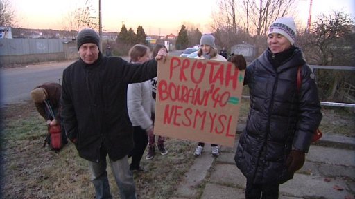 Obyvatelé Plzně-Roudné protestovali proti silničnímu průtahu