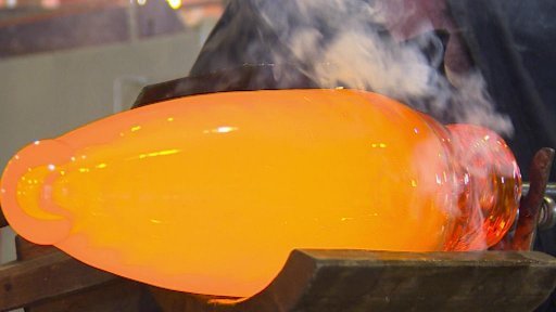 Ve sklárně v Lindavě u Cvikova se sešlo několik es světového sklářství