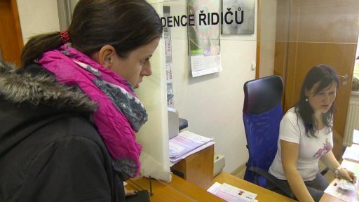 Osm tisíc řidičů na Vysočině si ještě nevyměnilo starý řidičský průkaz za nový