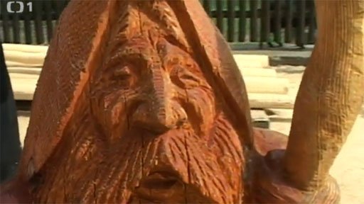 Řezbář motorovou pilou