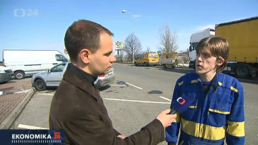 Řidiči nabouraných aut bojují s pojišťovnami