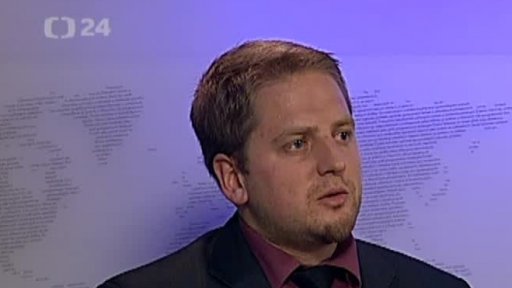 Benzin a nafta čtvrtý týden v řadě zlevňují