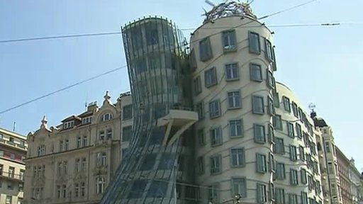 Tančící dům bude na prodej