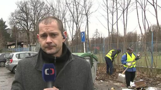 Za veřejné práce stravenky na jídlo