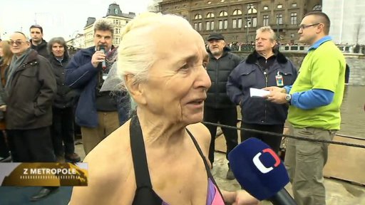 Otužilci ve Vltavě