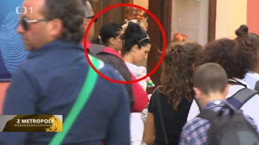 Policistky versus kapsářky