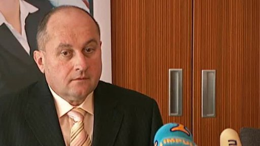 Exšéf NKÚ podal žalobu na Sněmovnu