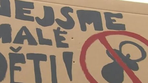 Zlín: demonstrace proti komunistům v krajské vládě