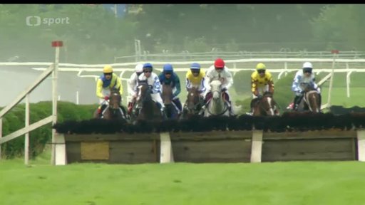 Překážkové dostihy Velká Chuchle