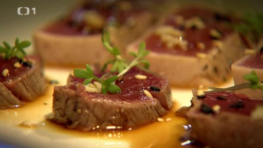 Zprudka opečený tuňák a hovězí