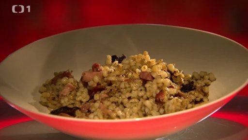 Houbový kuba s uzeným