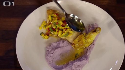 Kuřecí prso s mangovo-korindrovou salsou - dokončení