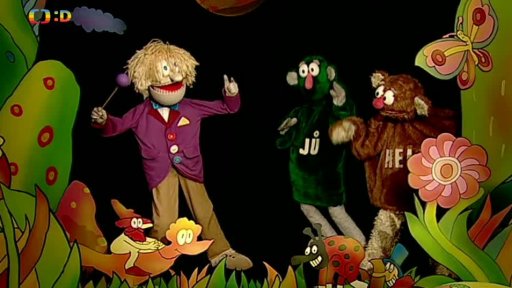 Hary Šouman zpívá nejen Jůhelákům píseň „Letní čas“.