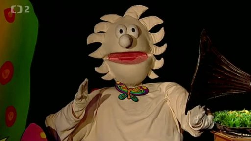 Pan Pip poslouchá, jak roste tráva a Otylka se nestačí divit…