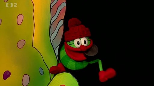 Jů a Hele si vyrazí zahrát na zamrzlý rybníček hokej, Muf je chce trénovat.