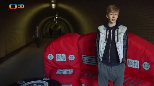 Adam uvádí Dé pětku