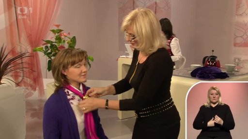 Proměna před kamerou - kadeřník Michal Červený a divačka Pavlína — Korekce nedokonalostí líčením + doplňky - Eva Drevikovská - 2. část