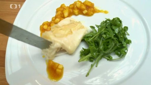 Grilovaný kozí sýr s jablkovým chutney