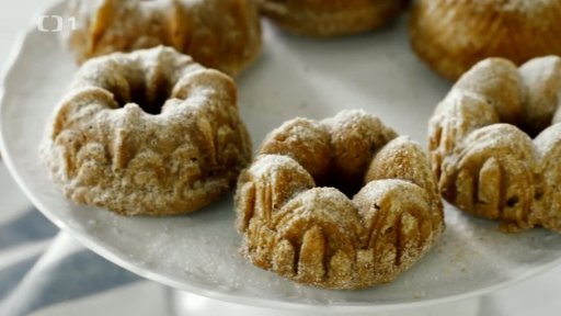 Jablečné bábovičky s javorovým sirupem