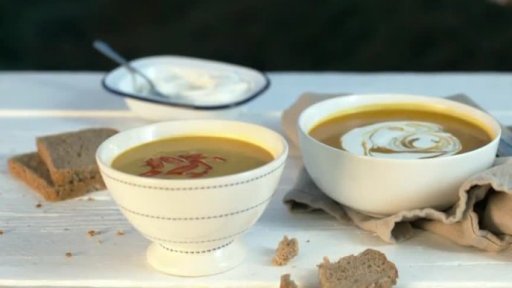 Dýňová polévka a dýňová polévka s kokosovým mlékem