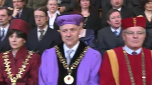 Kdo bude jmenovat profesory