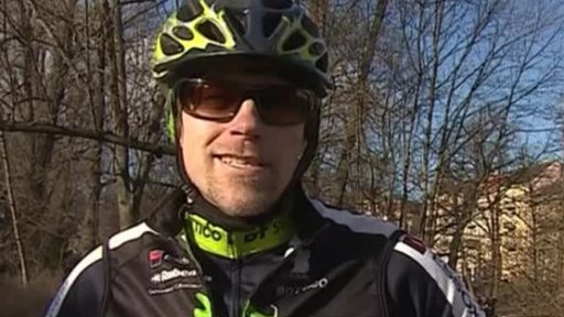 Cyklostezky plné, svahy prázdné