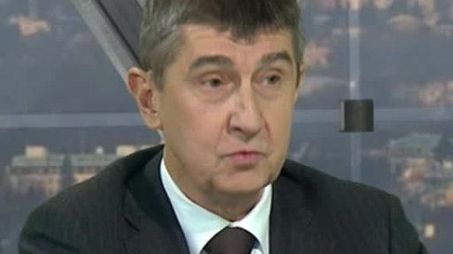 Státní zaměstnanci čekají na zvýšení platů