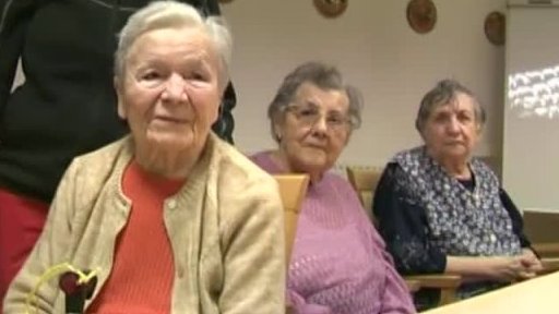 Nedostatek míst pro seniory